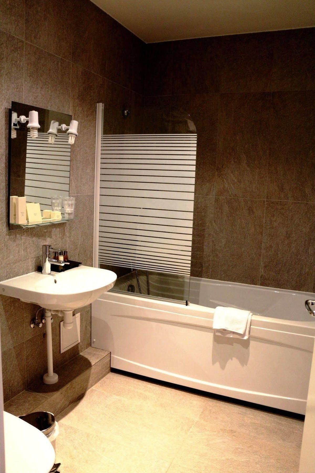 Irin Hotel Antibes Ngoại thất bức ảnh